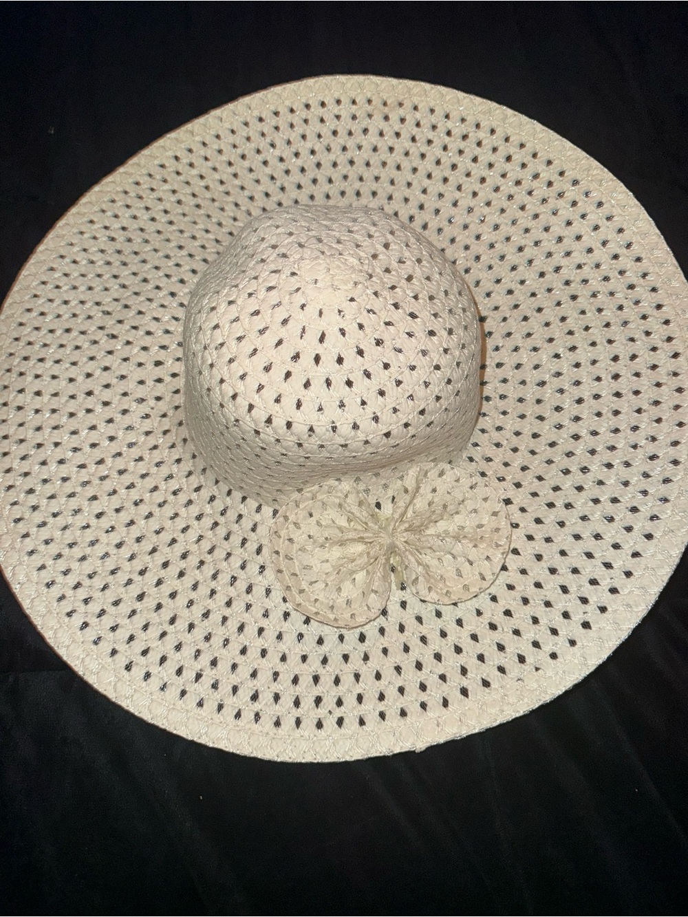 Women’s Cream Wide-Brim Straw Sun Hat with Bow Accent